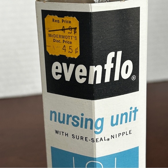 Three Vintage evenflo Baby Bottle Nursing Units (2 With Original Packaging) - Picture 3 of 13
